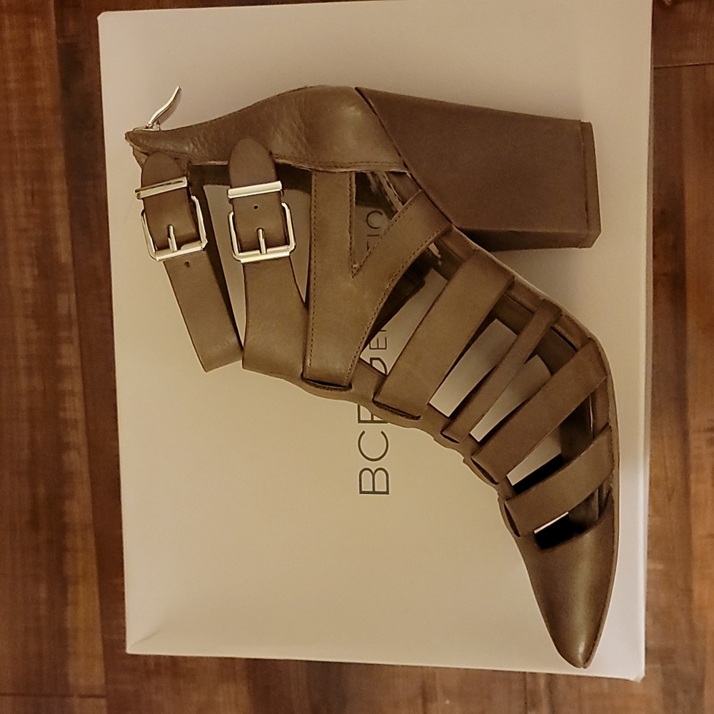 Booties - Picture 3 of 4